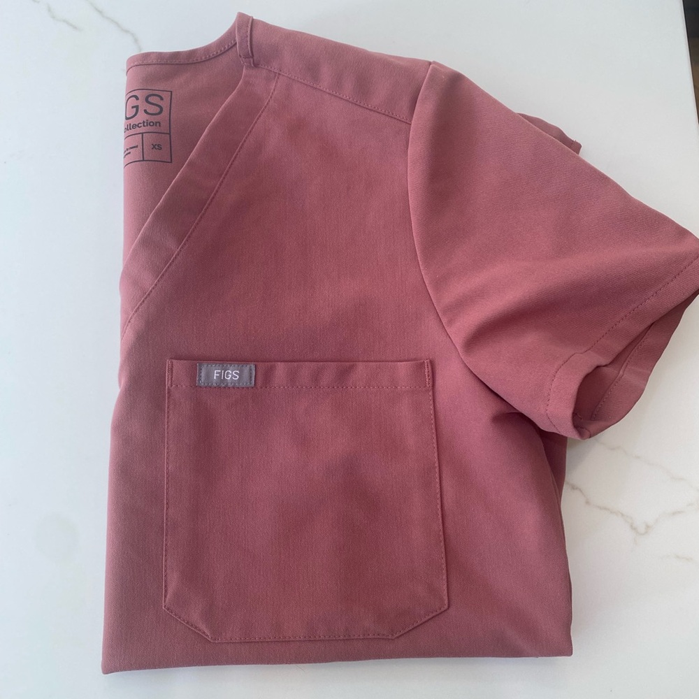FIGS Mauve Set